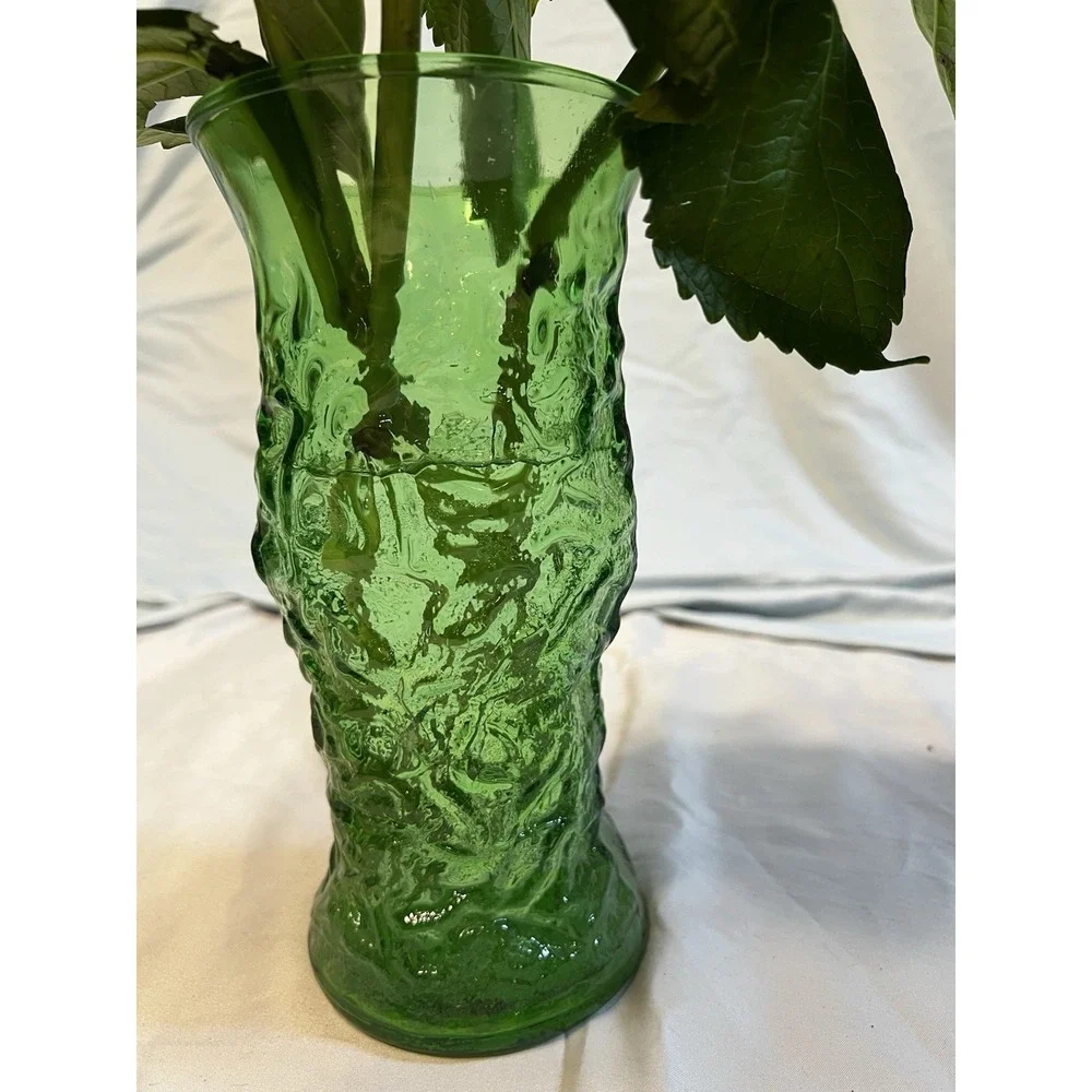 Vintage Emerald Green Textured Bark‎ Glass Vase Mid Century Modern 9.5 Inch